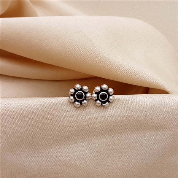 Black Kudi Studs-4
